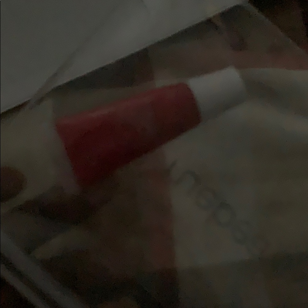 Lip gloss